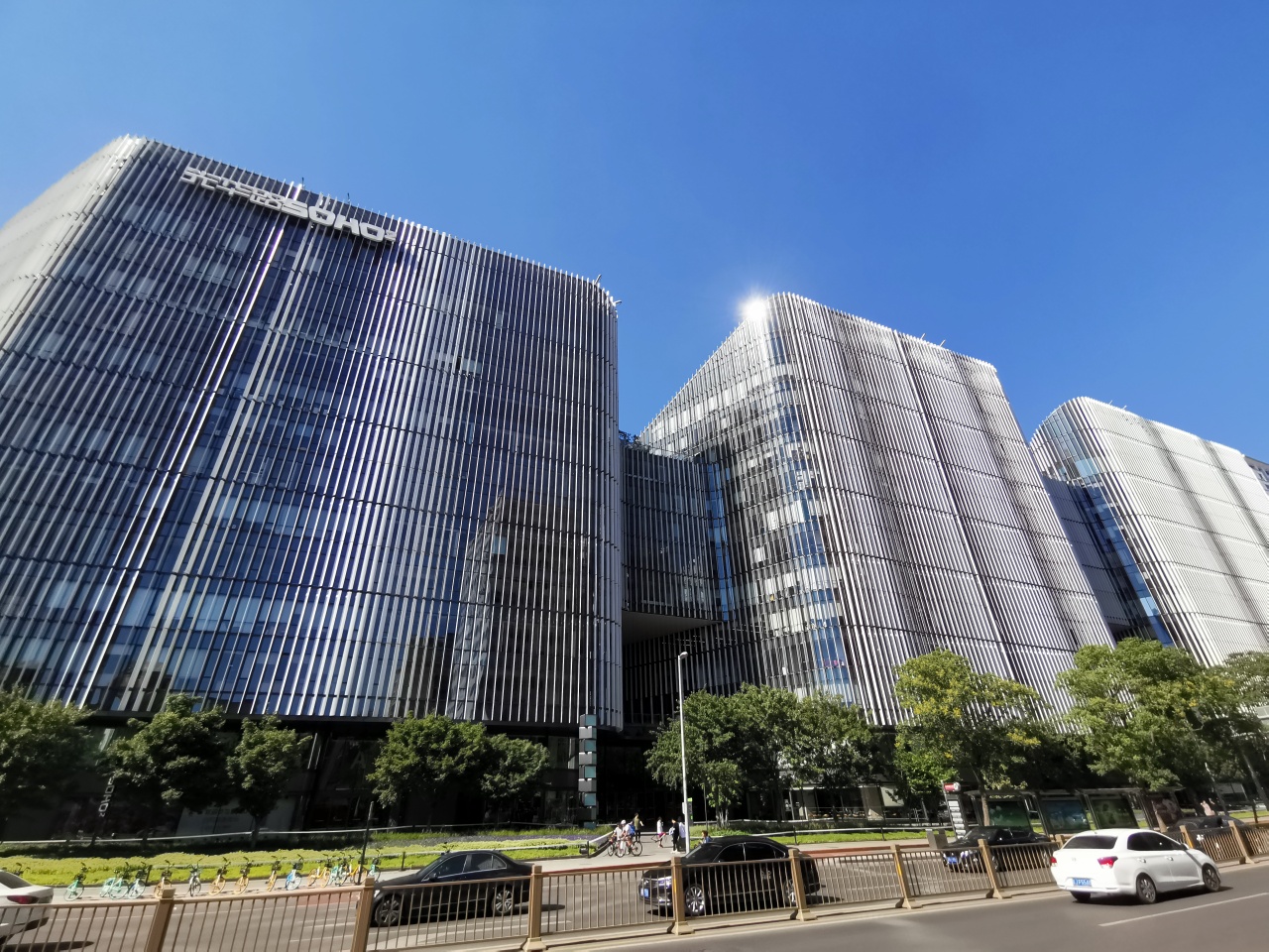 光华路soho外立面